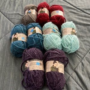 9 Skiens of Lush Alpaca Loops & Threads Yarn Blue Red Purple